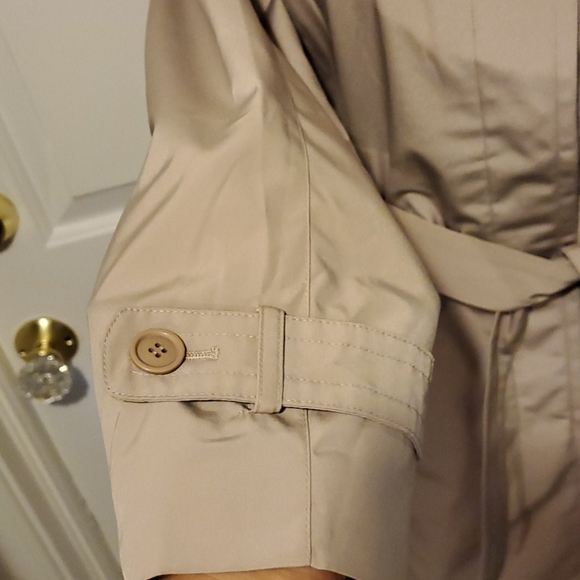 London Fog coat - Picture 6 of 11